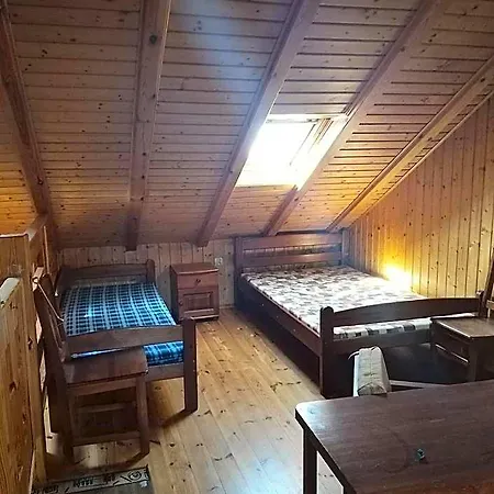Hotel Letniskowy 8 -osobowy *